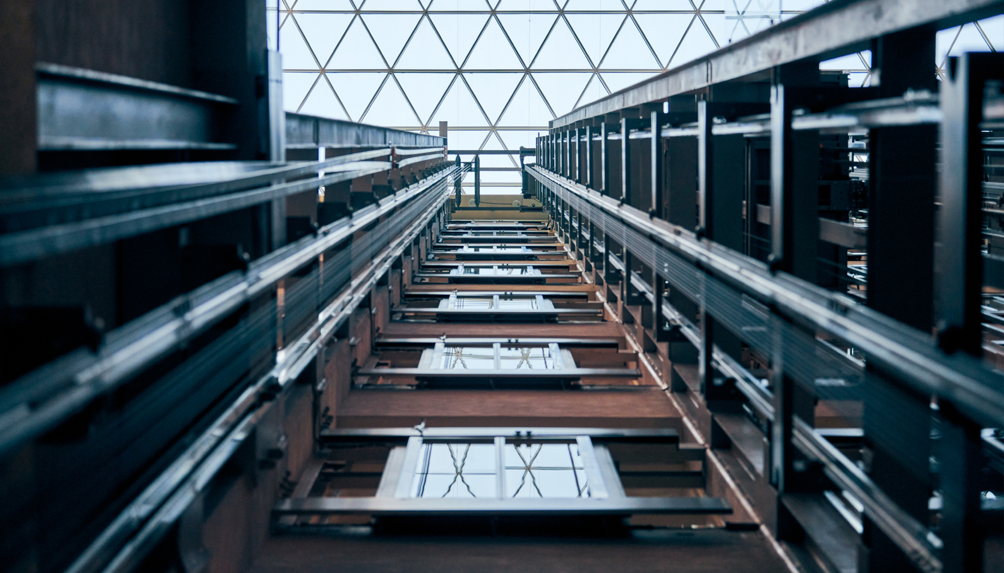 AKD ELEVATOR